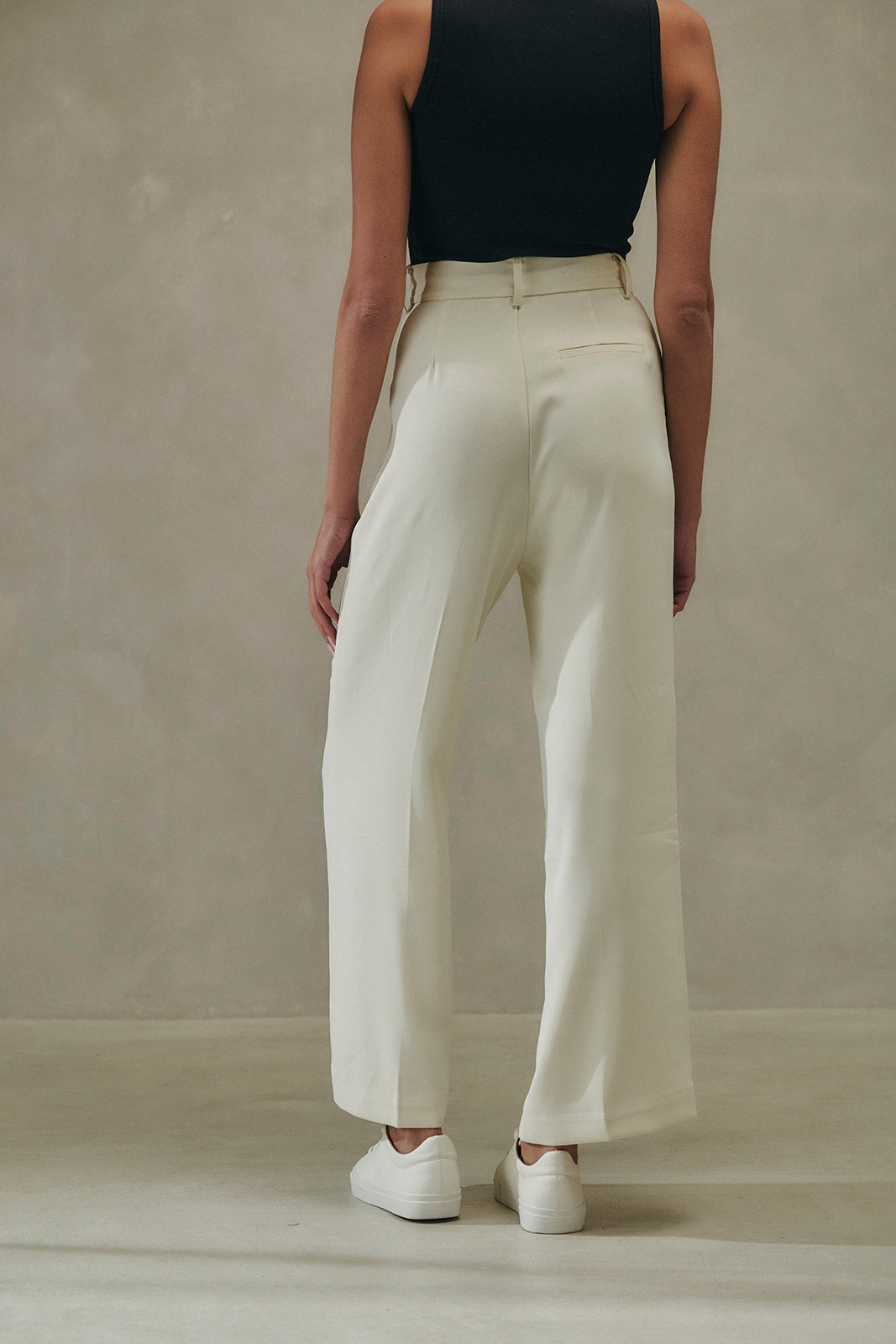 STRAIGHT PANTS