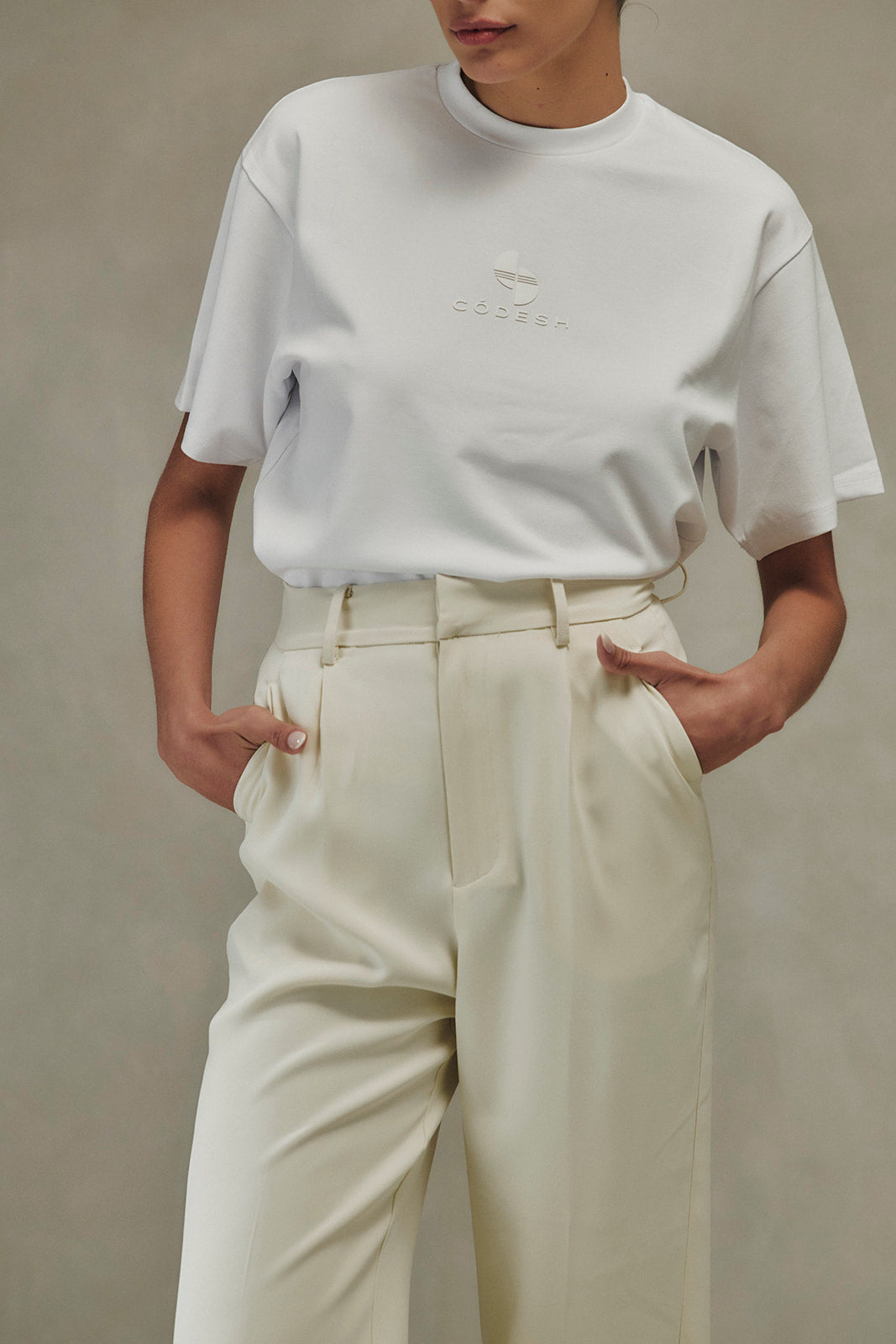 STRAIGHT PANTS